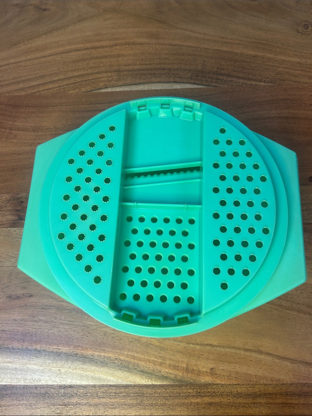 Vintage Tupperware Jadeite Green Grater & Bowl Set | Cheese & Vegetable Prep